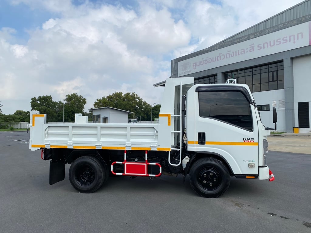 ISUZU NMR130 รถบรรทุก 6ล้อ ดั้มพ์ ปี66 รถสวย ไมล์น้อย ยางใหม่6เส้น
