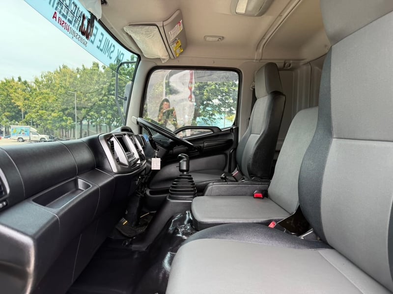 HINO FM 344แรงม้า รถบรรทุก 10ล้อ กระบะเหล็กติดเครน ปี2022 เลขไมล์ 15,489 กม. HINO FM 344แรงม้า รถบรรทุก 10ล้อ กระบะเหล็กติดเครน ปี2022 เลขไมล์ 15,489 กม.