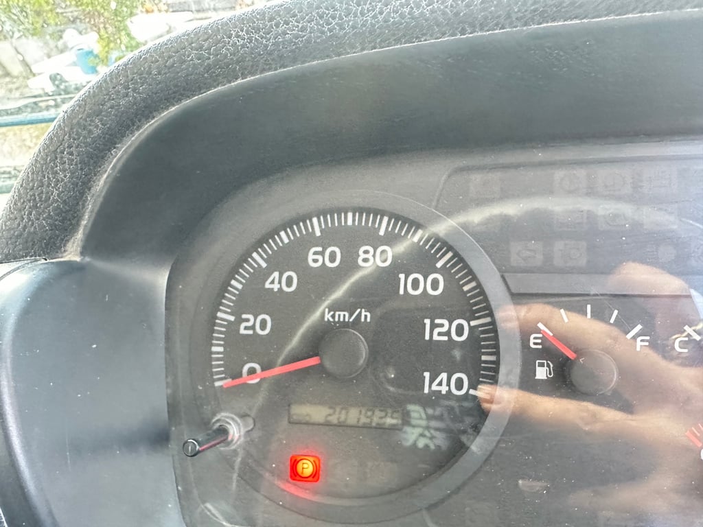 HINO MEGA 175แรงม้า รถบรรทุก 6ล้อ กระบะดั้มพ์ ติดเครน ปี60