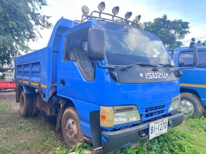 ISUZU NKR71G 6ล้อ เล็ก ดั๊มพ์ 3คิว แอร์พวงมาลัยเพาเวอร์รถพร้อมใช้