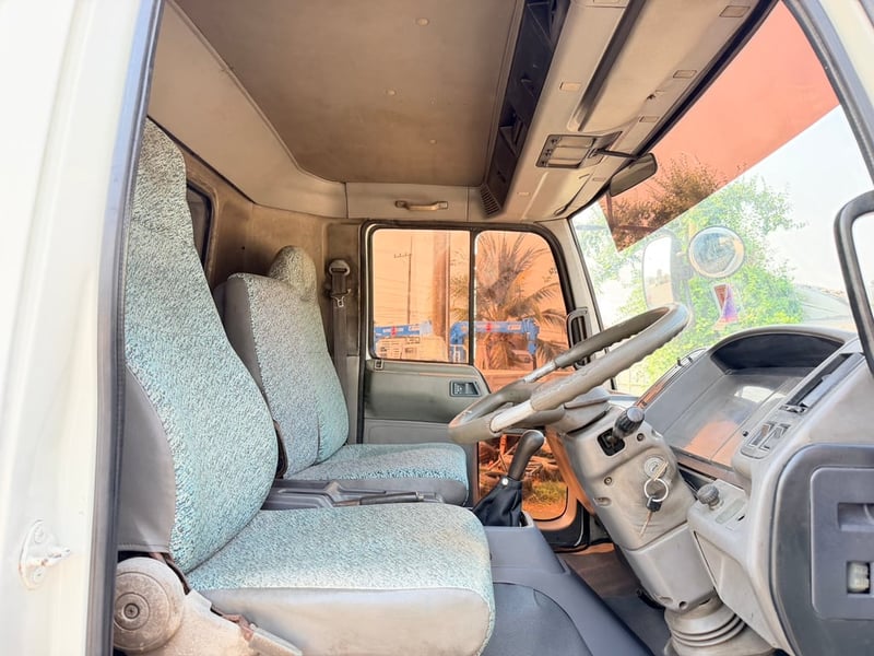 Hino fc4j สมอทอง ปี45 กระบะยาว 5.6เมตร