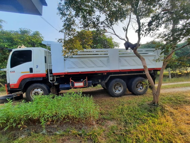 ขาย 10ล้อ ดั้มพ์ ISUZU FVZ240 FVZ300 ปี60 รถพร้อมใช้งาน มี2คัน ขาย 10ล้อ ดั้มพ์ ISUZU FVZ240 FVZ300 ปี60 รถพร้อมใช้งาน มี2คัน