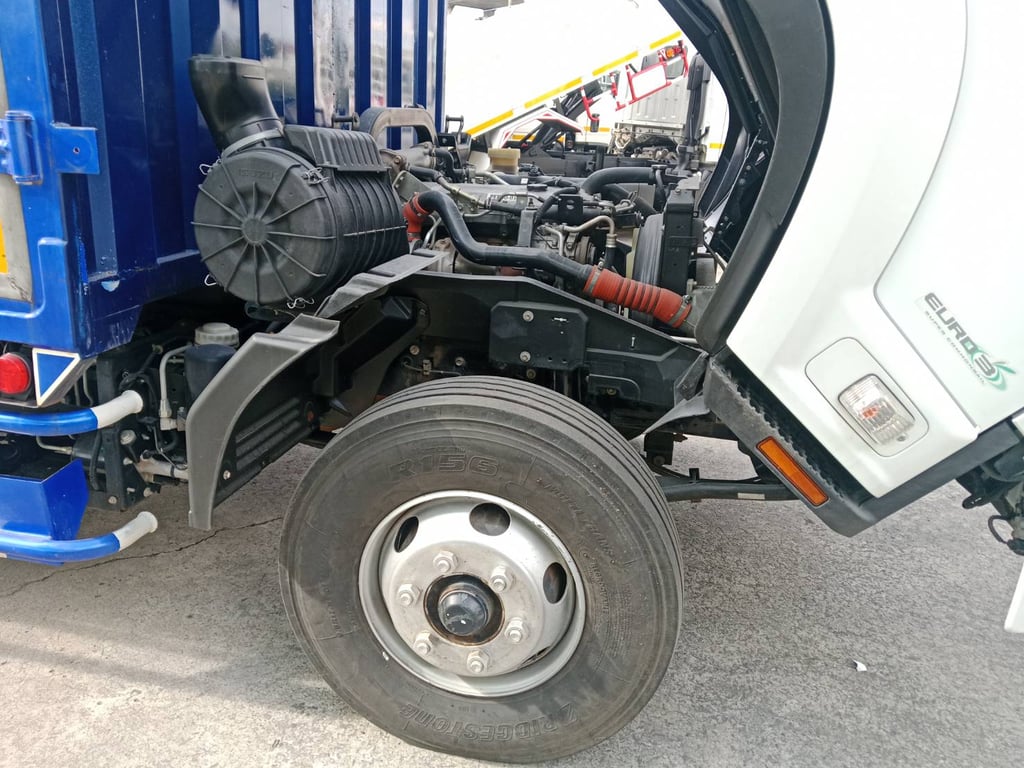 ISUZU FRR190 ปี66 ตู้แห้ง 10บาน ยาว6.5เมตร สวย พร้อมใช้ ISUZU FRR190 ปี66 ตู้แห้ง 10บาน ยาว6.5เมตร สวย พร้อมใช้