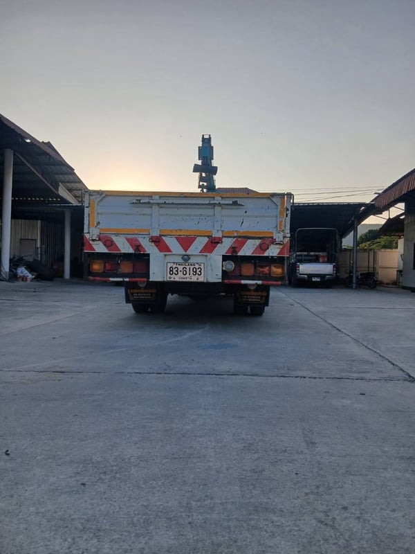 ISUZU FRR210 ปี63 เครน3ตัน 4ปลอก กระบะยาว6เมตร ISUZU FRR210 ปี63 เครน3ตัน 4ปลอก กระบะยาว6เมตร