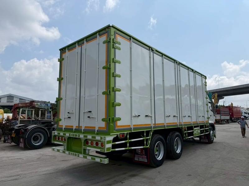 Hino Victor 260แรง ปี60 10ล้อเพลาเดียว ตู้ยาว7.7เมตร
