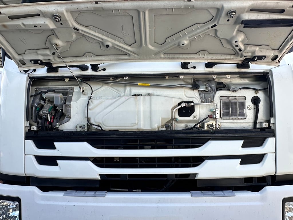 ISUZU FTR 240แรงม้า รถบรรทุก 6ล้อ กระบะเหล็กติดเครน+กระเช้า ปี62
