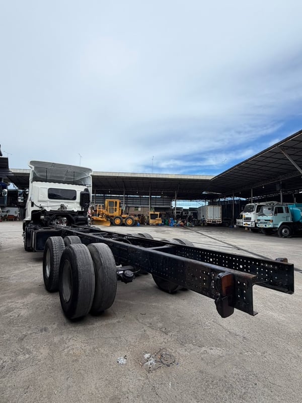 Hino FL260 ปี60 หัวคัสซี สามารถวางตู้ วางคอก ให้ได้ ยางใหม่ Hino FL260 ปี60 หัวคัสซี สามารถวางตู้ วางคอก ให้ได้ ยางใหม่