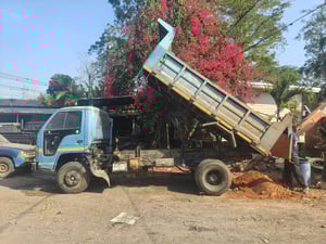 ISUZU NPR115 ดั้มพ์ แอร์ฉ่ำ พวงมาลัยพาวเวอร์ มีสโลว์กลาง