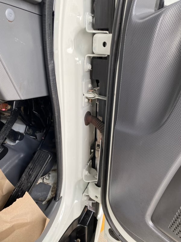 ISUZU NLR130 ปี58 ตู้แห้ง ยาว3เมตร ราคารวมVat ฟรีโอน