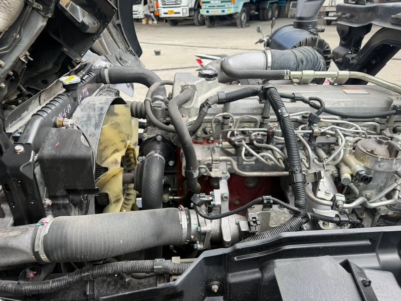 Hino FL260 ปี60 หัวคัสซี สามารถวางตู้ วางคอก ให้ได้ ยางใหม่ Hino FL260 ปี60 หัวคัสซี สามารถวางตู้ วางคอก ให้ได้ ยางใหม่