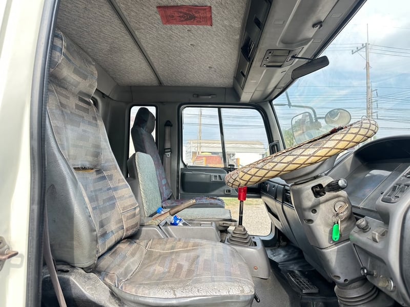 HINO FF 212แรงม้า รถบรรทุก 6ล้อ กระบะคอกสูงยาว7.2เมตร ปี43