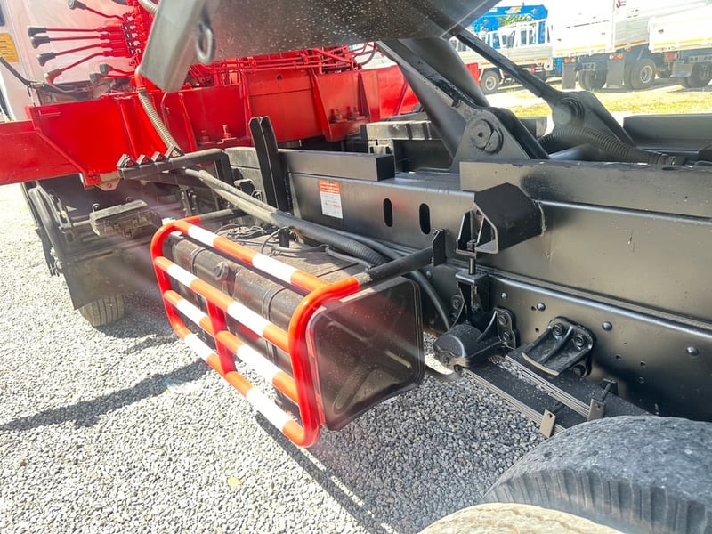 ISUZU FRR210 ปี57 ดั้มพ์3.5เมตร เครน3.4ตัน 3ปอก