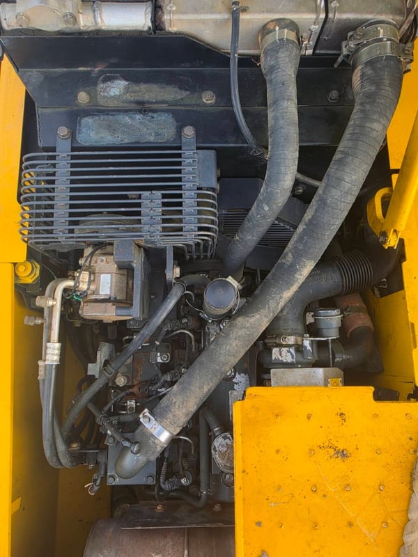 KOMATSU PC130-8 mo จอเหลือง กล้องหลัง ลายแย้กคู่ระบบ two wayจากโรงงาน KOMATSU PC130-8 mo จอเหลือง กล้องหลัง ลายแย้กคู่ระบบ two wayจากโรงงาน