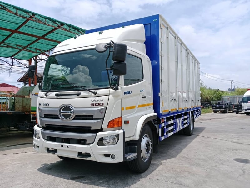 HINO VICTOR 240 แรง ปี2562 สภาพสวย เก็บสีตู้ให้ในสภาพพร้อมใช้
