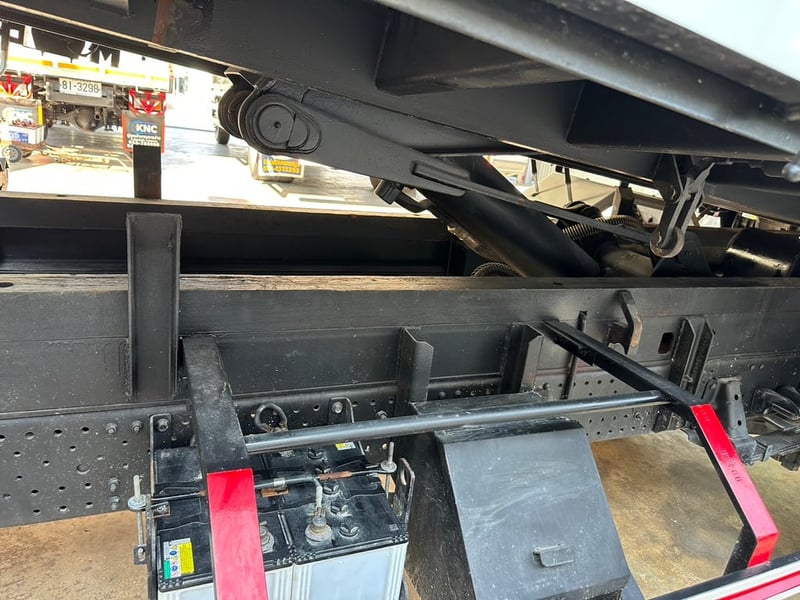 ISUZU NPR150แรง รถบรรทุก 6ล้อ ดั้มพ์5คิว ปี2022 ISUZU NPR150แรง รถบรรทุก 6ล้อ ดั้มพ์5คิว ปี2022