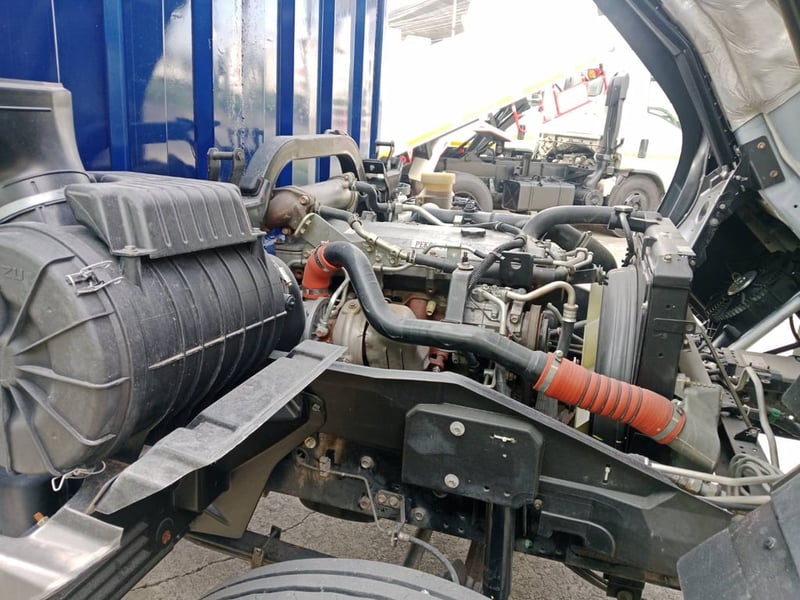 ISUZU FRR190 ปี66 ตู้แห้ง 10บาน ยาว6.5เมตร สวย พร้อมใช้ ISUZU FRR190 ปี66 ตู้แห้ง 10บาน ยาว6.5เมตร สวย พร้อมใช้