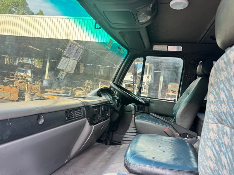 NISSAN UD CWM 320แรงม้า รถบรรทุก 10ล้อ พ่วงแม่ลูก ปี2003 NISSAN UD CWM 320แรงม้า รถบรรทุก 10ล้อ พ่วงแม่ลูก ปี2003