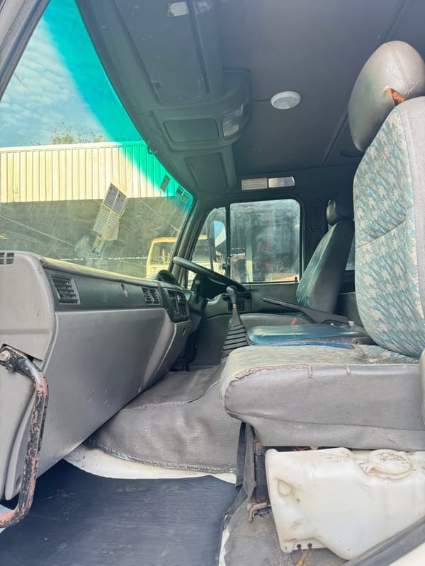 NISSAN UD CWM 320แรงม้า รถบรรทุก 10ล้อ พ่วงแม่ลูก ปี2003 NISSAN UD CWM 320แรงม้า รถบรรทุก 10ล้อ พ่วงแม่ลูก ปี2003