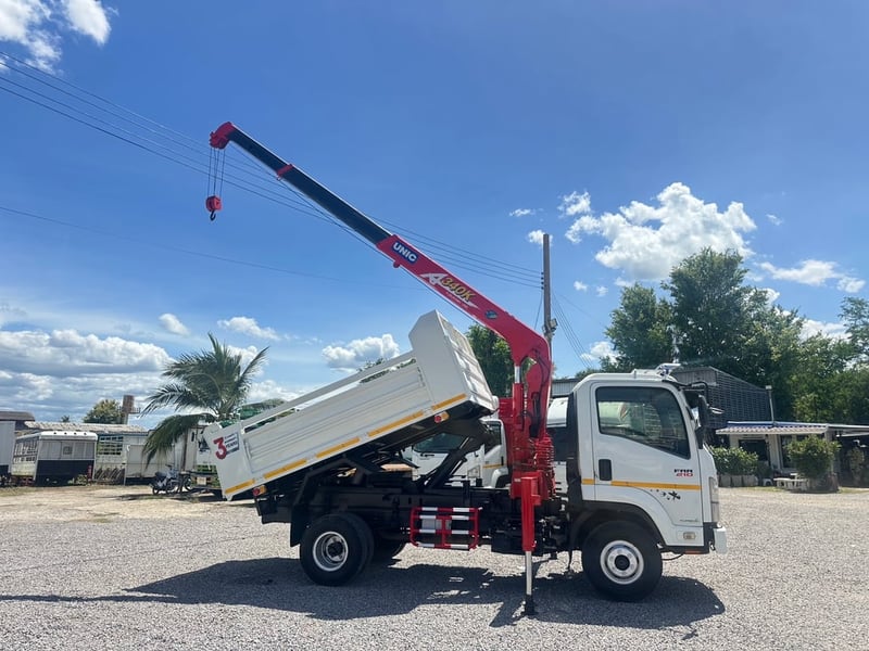 ISUZU FRR210 ปี57 ดั้มพ์3.5เมตร เครน3.4ตัน 3ปอก