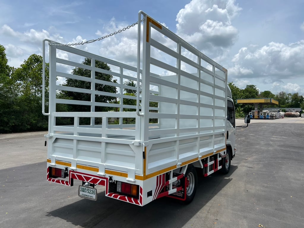 ISUZU NLR 130แรง 4ล้อ กระบะคอกสูง ปี65