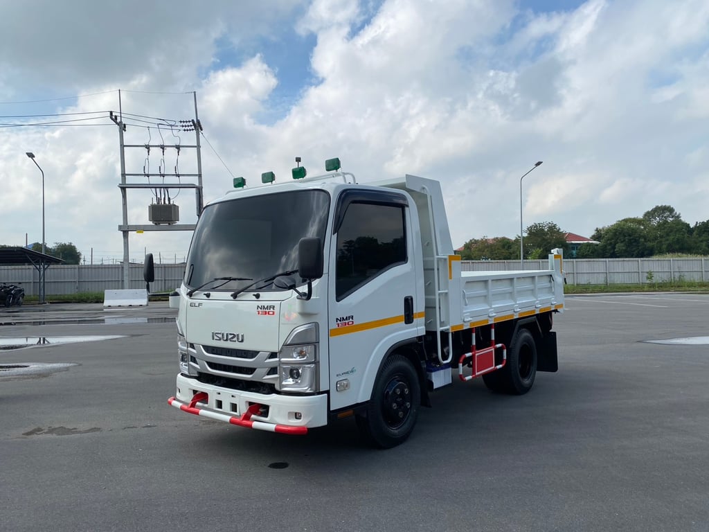 ISUZU NMR130 รถบรรทุก 6ล้อ ดั้มพ์ ปี66 รถสวย ไมล์น้อย ยางใหม่6เส้น
