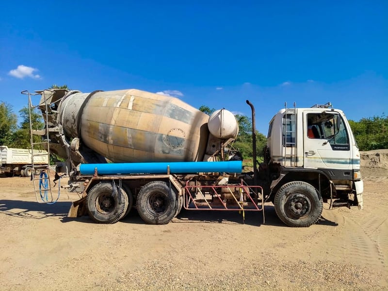 Hino 260แรง ปี39 รถโม่6คิว ใช้งานได้ปกติ เล่มพร้อมโอน Hino 260แรง ปี39 รถโม่6คิว ใช้งานได้ปกติ เล่มพร้อมโอน