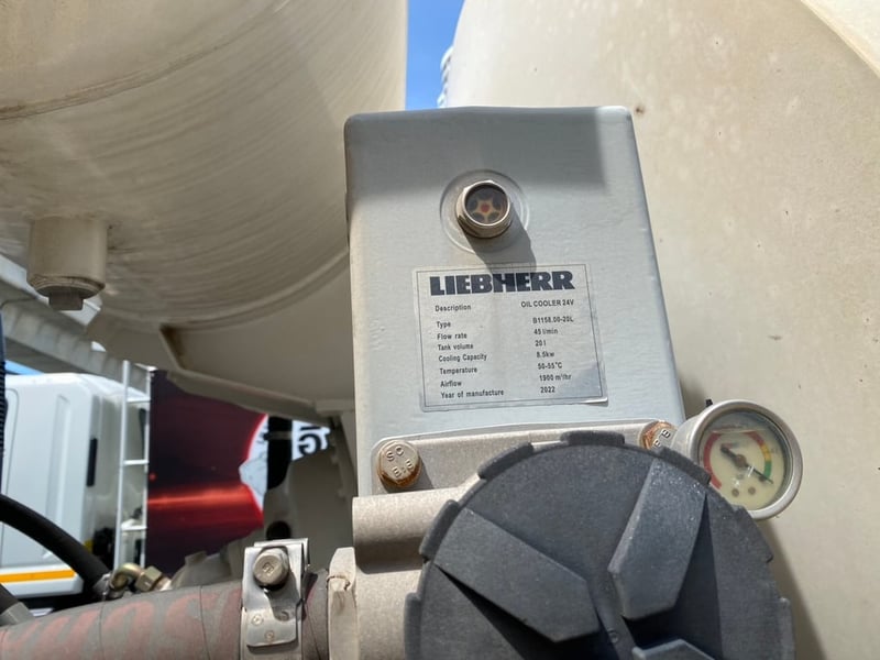 ISUZU FXZ320แรงม้า 10ล้อ โม่ผสมปูน ปี65 มี2คัน ISUZU FXZ320แรงม้า 10ล้อ โม่ผสมปูน ปี65 มี2คัน