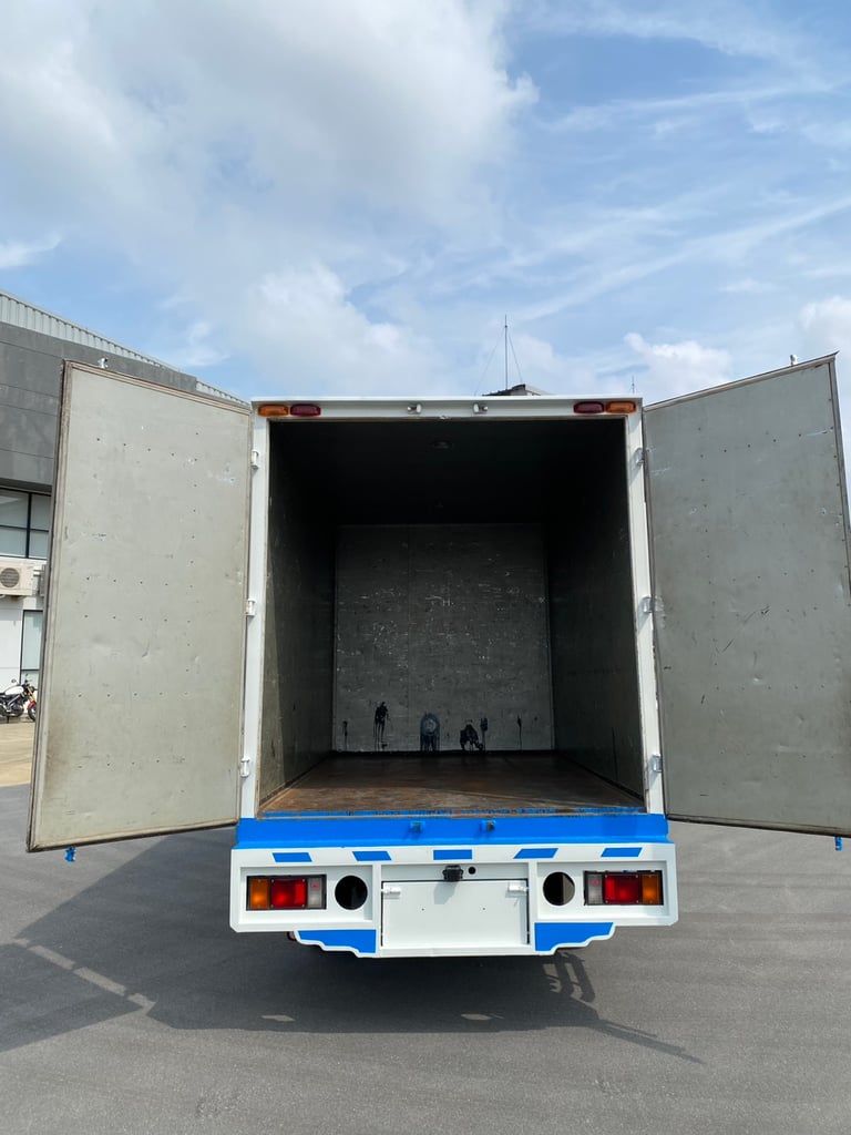 ISUZU NLR130 ปี65 ตู้แห้ว ยาว3เมตร ประกันศูนย์เหลือ2ปี