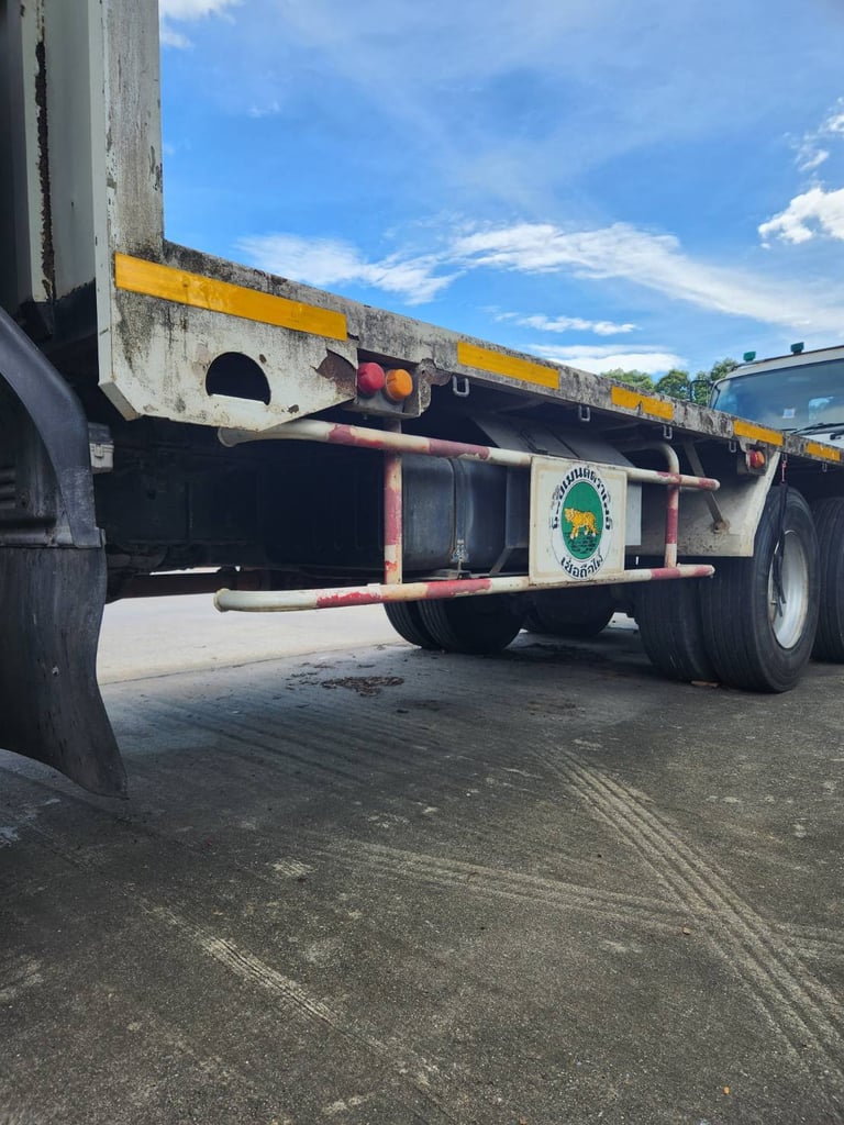 ISUZU FVM 240แรงม้า รถบรรทุก 10ล้อ พื้นเรียบ ปี2010 ISUZU FVM 240แรงม้า รถบรรทุก 10ล้อ พื้นเรียบ ปี2010