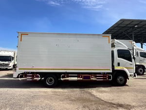 ISUZU FRR190 ปี63 ตู้แห้ง3บาน ขายตามสภาพ