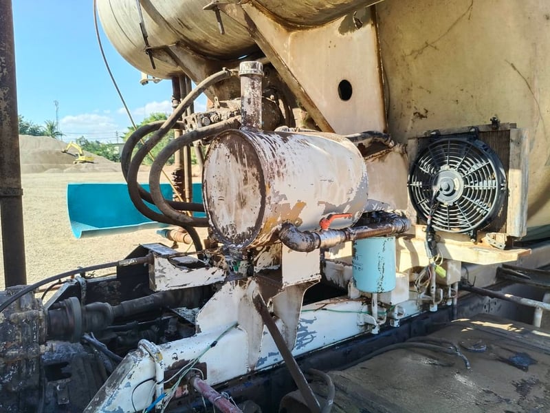 Hino 260แรง ปี39 รถโม่6คิว ใช้งานได้ปกติ เล่มพร้อมโอน Hino 260แรง ปี39 รถโม่6คิว ใช้งานได้ปกติ เล่มพร้อมโอน