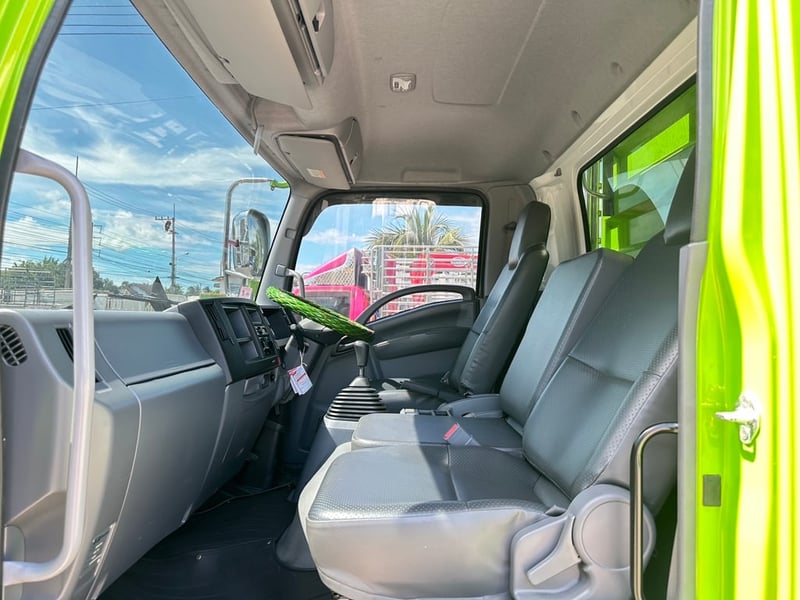 ISUZU FRR210 ปี64 ยาว5.6เมตร ไมล์ 33,xxx ISUZU FRR210 ปี64 ยาว5.6เมตร ไมล์ 33,xxx