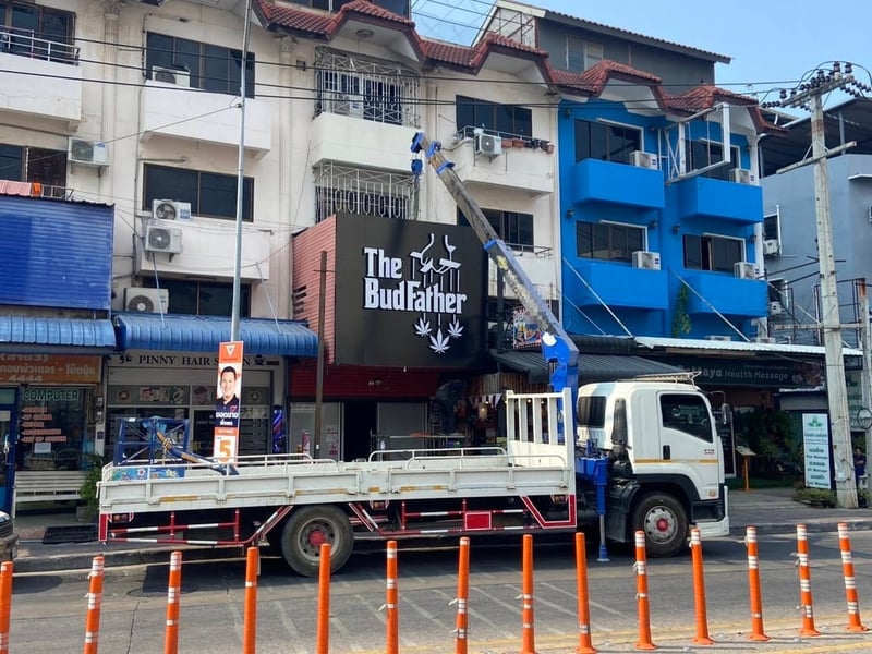 ISUZU FTR240 ปี54 เครน5ตัน กระบะยาว9เมตร