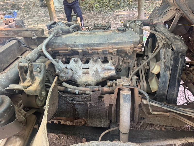 ISUZU NKR71G 6ล้อ เล็ก ดั๊มพ์ 3คิว แอร์พวงมาลัยเพาเวอร์รถพร้อมใช้