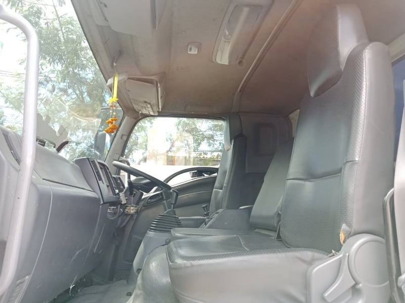 ISUZU FTR240 ปี65 รถบรรทุก 6ล้อ ตู้แห้ง 10บาน ยาว7.6เมตร 5 สวย พร้อมใช้ ISUZU FTR240 ปี65 รถบรรทุก 6ล้อ ตู้แห้ง 10บาน ยาว7.6เมตร 5 สวย พร้อมใช้