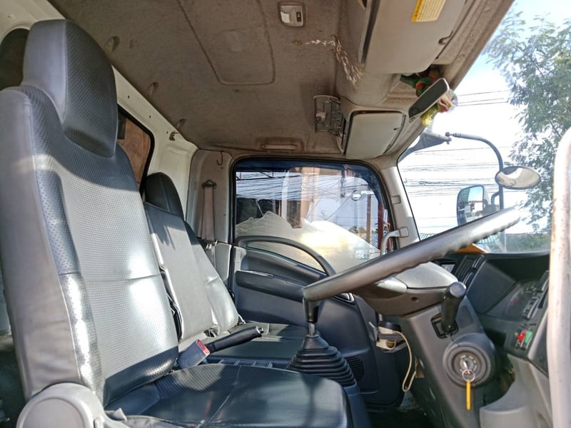 ISUZU FRR 210แรงม้า รถบรรทุก 6ล้อ ตู้เย็นติดลบ ปี63