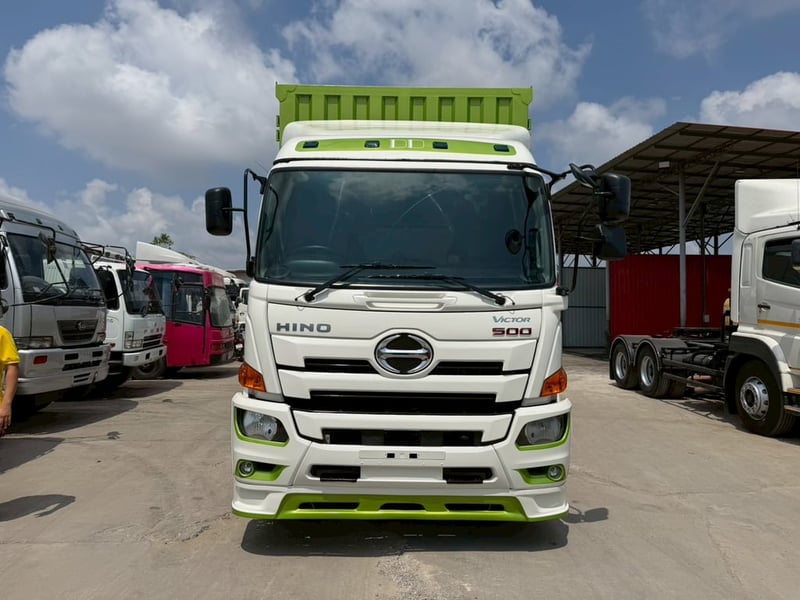 Hino Victor 260แรง ปี60 10ล้อเพลาเดียว ตู้ยาว7.7เมตร