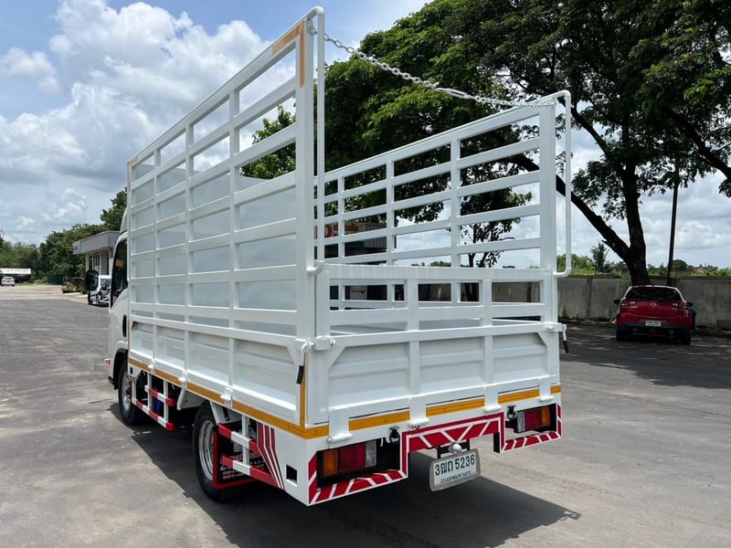 ISUZU NLR 130แรง 4ล้อ กระบะคอกสูง ปี65 ISUZU NLR 130แรง 4ล้อ กระบะคอกสูง ปี65