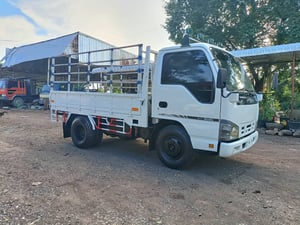 ISUZU NKR100 ปี50 6ล้อคอก สวย พร้อมใช้ ISUZU NKR100 ปี50 6ล้อคอก สวย พร้อมใช้