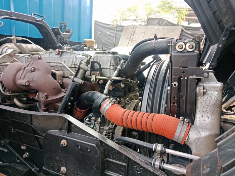 ISUZU FTR240 ปี61 ตู้แห้ง 10บาน