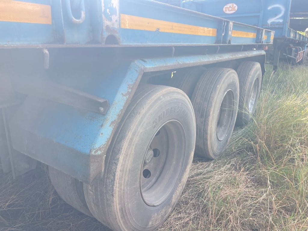 หางพื้นเรียบ 3เพลา สามมิตร ปี59 มี8หาง หางพื้นเรียบ 3เพลา สามมิตร ปี59 มี8หาง