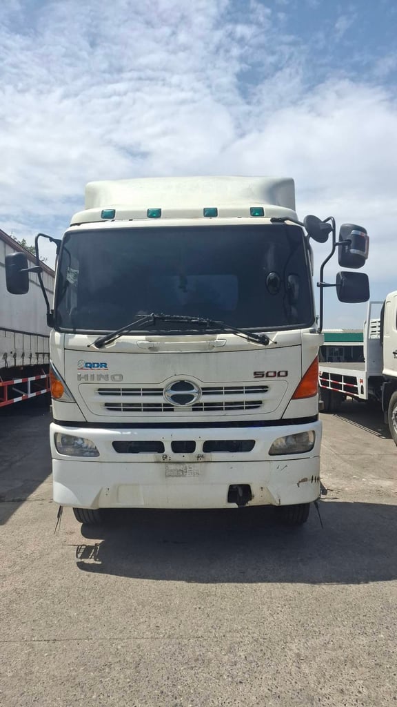 HINO FM 344แรงม้า รถบรรทุก 10ล้อ หัวลาก เฉพาะหัว ปี53 HINO FM 344แรงม้า รถบรรทุก 10ล้อ หัวลาก เฉพาะหัว ปี53