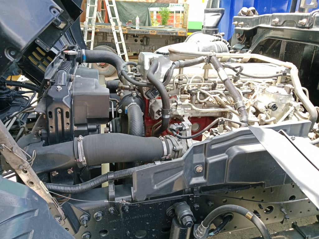 HINO VICTOR 240 แรง ปี2562 สภาพสวย เก็บสีตู้ให้ในสภาพพร้อมใช้