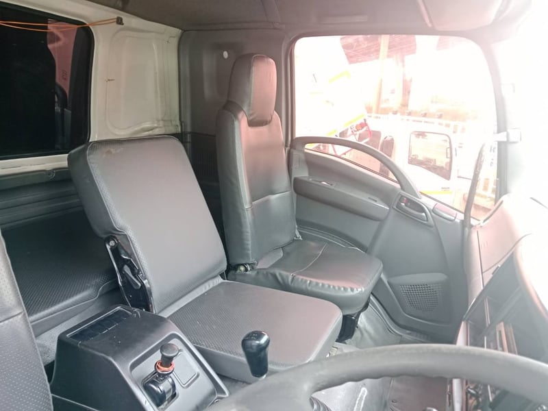 ISUZU FTR240 ปี61 รถพร้อมใช้ เก็บงานให้ใหม่