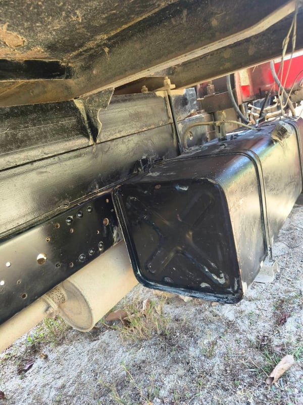 ISUZU NKR130 ปี50 6ล้อ ติดเครน2.2ตัน พร้อมใช้งาน