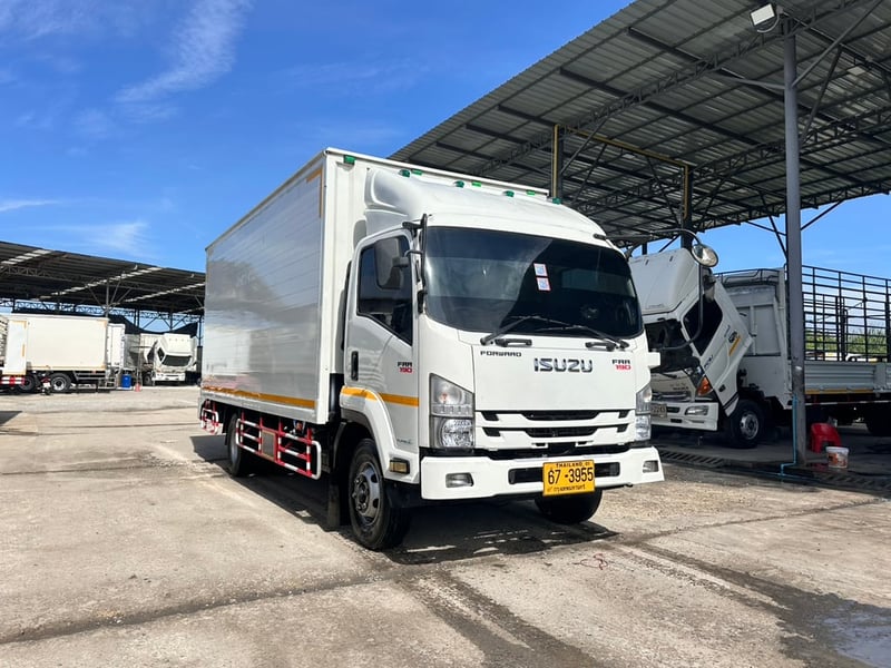 ISUZU FRR190 ปี63 ตู้แห้ง3บาน ขายตามสภาพ