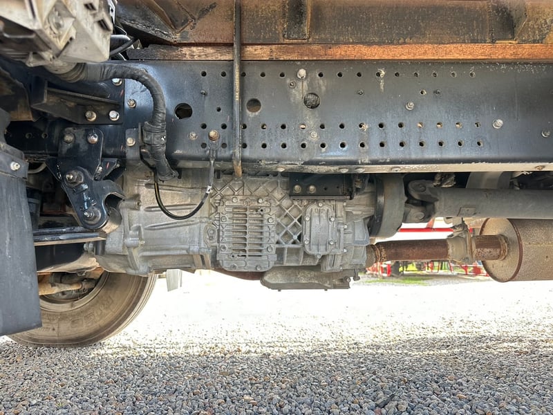 ISUZU FRR190 ปี58 ยาว6.6เมตร สวย พร้อมใช้ ISUZU FRR190 ปี58 ยาว6.6เมตร สวย พร้อมใช้