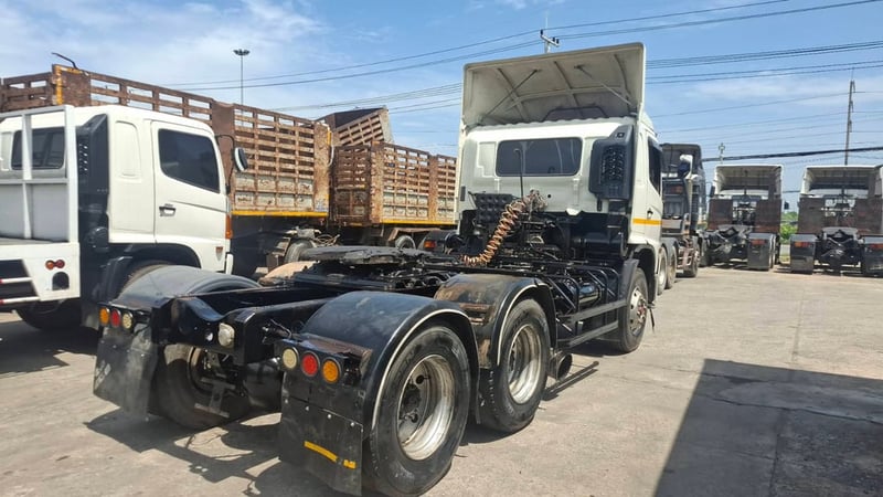 HINO FM 344แรงม้า รถบรรทุก 10ล้อ หัวลาก เฉพาะหัว ปี53