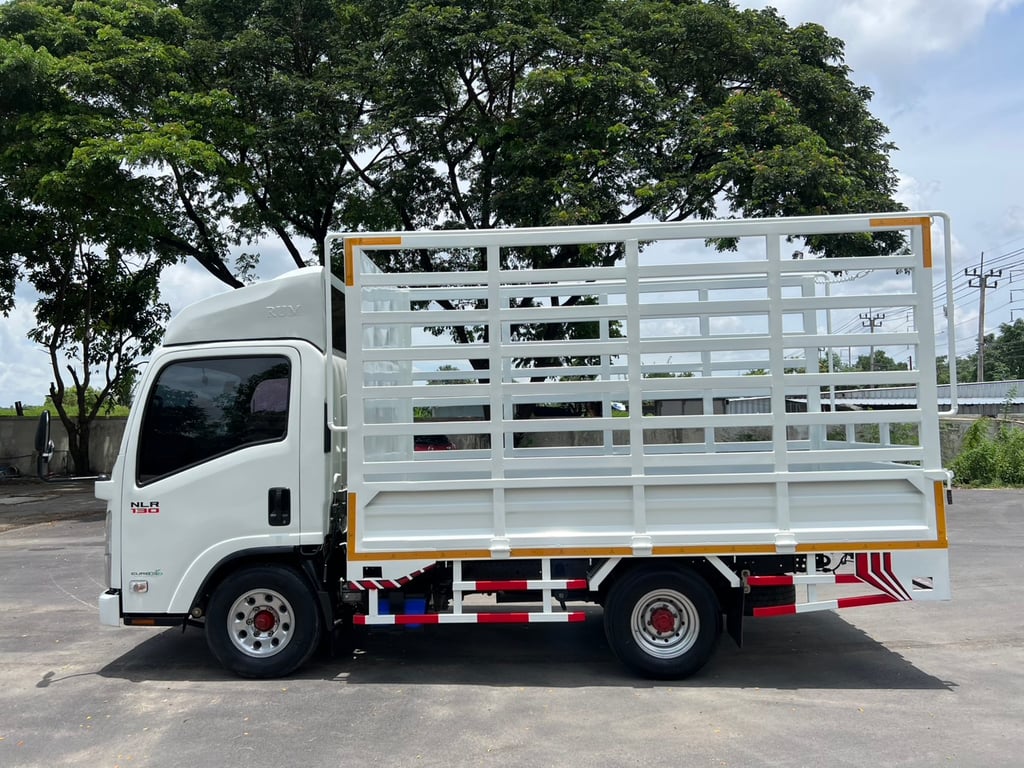 ISUZU NLR 130แรง 4ล้อ กระบะคอกสูง ปี65