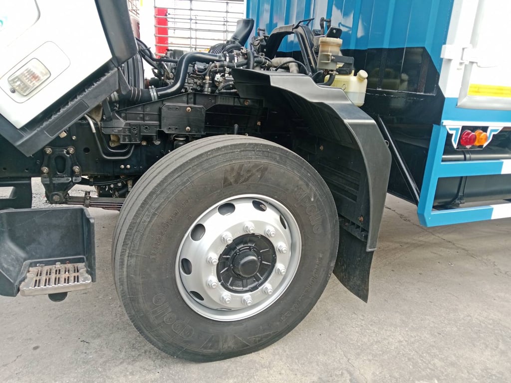 ISUZU FTR240 ปี61 ตู้แห้ง 10บาน